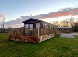 The Sahara - Family Fun Lodge, Swimming Pool, Dog Friendly