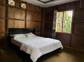 Villa Samalas, hotel di Praya