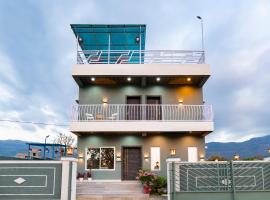 Soulskape Villa by Alaya Stays 4-BHK Villa With Pool , Sit Out and Terrace, hotel u gradu Jambrung 