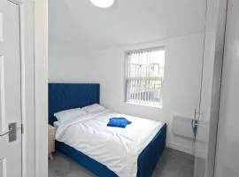 E - Compact Double Room City Centre Sheffield