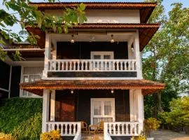 Vintage Retreat by ELIVAAS 5-BHK Riverfront Heritage Villa