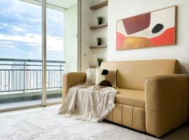 Central park Mall and neo soho mall connected luxurious 2 bed room apartment 67 sqm hotel grade facilities at central park residence apartment, hotel di Talang Muaramadu
