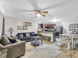 Cozy Home Near Outlets SPI Beach SpaceX Sleeps 9 Game Room Truck Parking