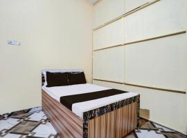 SPOT ON B.K PHOOLPUR HOTEL & FAMILY RESTAURANT – hotel w mieście Prayagraj