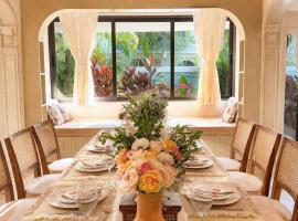 The Elysian Morjim 155 Meters to Morjim Beach, hotel a Morjim