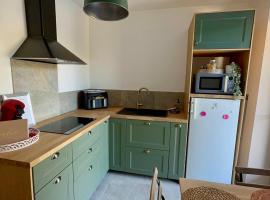 Apartment La Viarhôna à Brégnier-Cordon, Hotel in Brégnier-Cordon