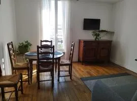 Beautiful 2-bedroom Apartment At La