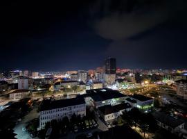 Modern 2 Bedroom Apartment with Balcony,Panoramic City View,Ferizaj, Hotel in Ferizaj