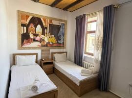 Guest house Afsona old city, hotel u gradu Buksoro