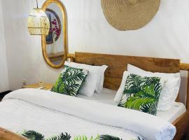 Stylish 1BR Diani Beach Apartment- Near Beach, Malls & Restaurants, hotel di Ukunda Airport