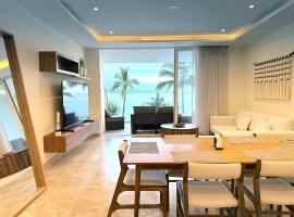 Oceanfront 10 steps of Sandy Beach, khách sạn ở Bucerías