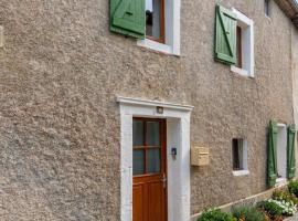 Maison de village cosy, classée 3 étoiles, BRAM 11、Bramのホテル