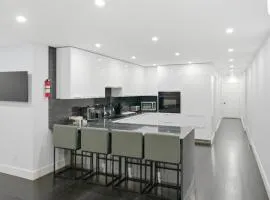 Heart of Bar Harbor Steps to Shops & Dining