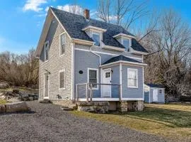 Acadia Mtn ViewUpdated 1880s Home Pets Fire Pit