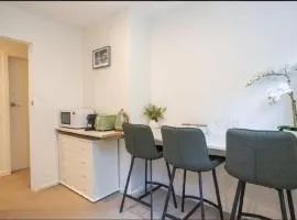 Private One-Bedroom Unit -Queenstown Hideaway