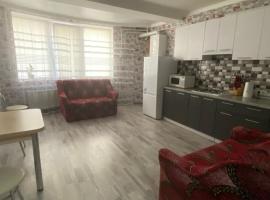 1комнатная квартира, hotel a Sychavka