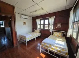 U dee Pai Hostel อยู่ดีปายโฮสเทล