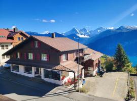 Panorama Chalet Lilo Cozy Chalet with Incredible Mountain Panorama, hotel in Beatenberg