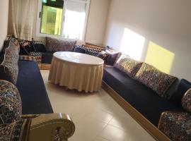 appartement NADOR wifi gratuit clima mobile, hotel u gradu 'Nador'