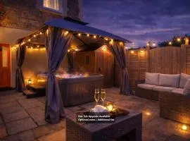 Annexe with Courtyard & Hot Tub Option
