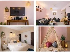 Luxury 3BHK Near Taj Mahal and Pool by ChhatraChhaya