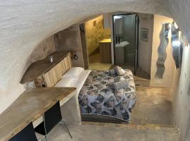 La Grotta Suite Matera, hotel u Meteri