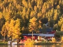 Vacation home by the Torne River in Jukkasjärvi, hotel a Jukkasjärvi