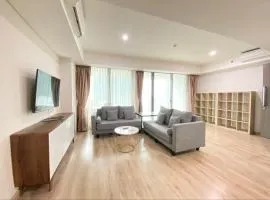 STYLISH SPACIOUS 2 BEDROOM FLAT SCBD THAMRIN RESIDENCE APARTMENT 5 MINUTES AWAY FROM GRAND INDONESIA MALL NEW FURNITURE BEST FACILITIES 67 SQM Free PARKING