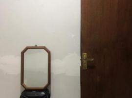 Widas Hostel, Hotel in Malang