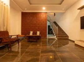 BABJI VILLA Peaceful 2BHK Retreat near airport