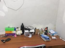 Emas Hostel, hotel en Malang