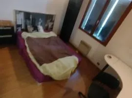 Chambre Calme meublé proche aéroport rocade