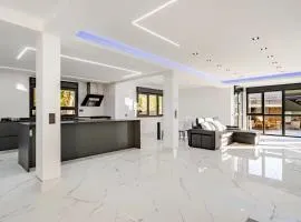 Amazing Luxury Villa