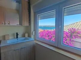 Cozy Family Apartment for 4 with Sea View Near the Beach in Tkon