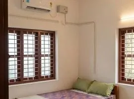 Elegant Stay in a Prime Spot