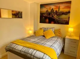 Room 5Min to Hospital, County Hall , Shared Bathroom