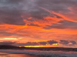 Departamento frente a la playa - En Casa Blanca, hotell i Same
