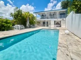 Villa vue mer logements indépendants piscine privative