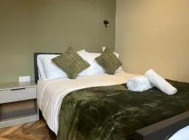 H01 Contractor Ensuite Room, Relocator, Long Stays