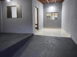 Casa luz e conforto Passos Capitólio, hôtel à Passos