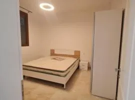 Oasis White