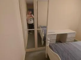 Cosy double room in Upton