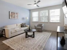 Landing Amazing 1BD Gym Courtyard