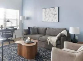 Landing Stylish 1BD Gym Courtyard