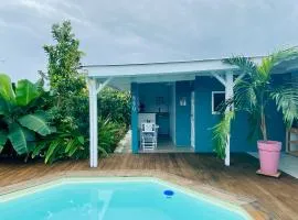Bungalow et chambre indépendante avec piscine et terrasse