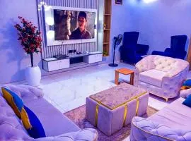 Divine Excellent Luxury Apartment