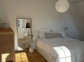 Moderners Zimmer mit eigenem Bad- Ideal für Messegäste nahe Hannover