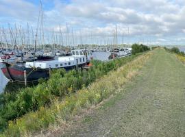 WoonBoten Anna, hotel en Andijk