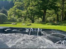 Stunning country home with private wellness Spa, hotell sihtkohas Strachur