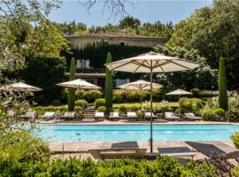 La Ribaude, hotel din Crestet